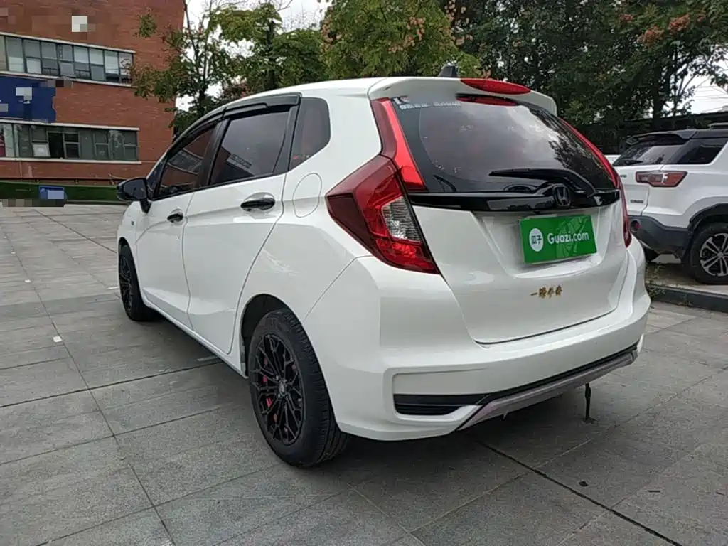 Honda Fit — миниатюра 5