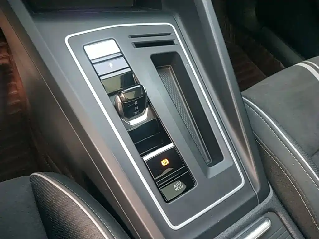 Volkswagen Golf — миниатюра 14