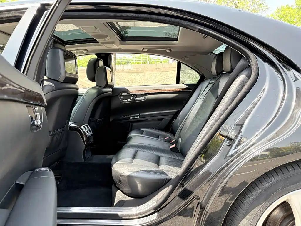Mercedes-Benz S-Class — миниатюра 6