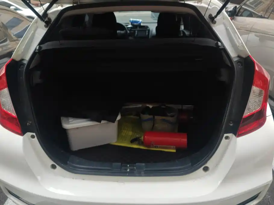 Honda Fit — миниатюра 4