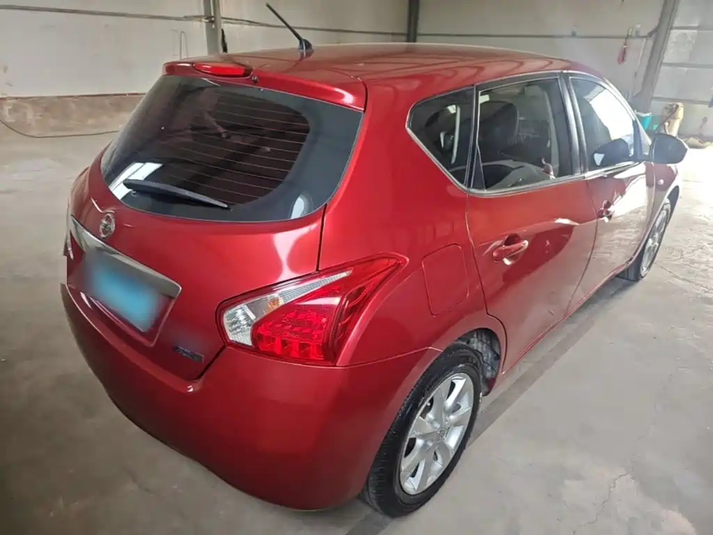 Nissan Tiida — миниатюра 7