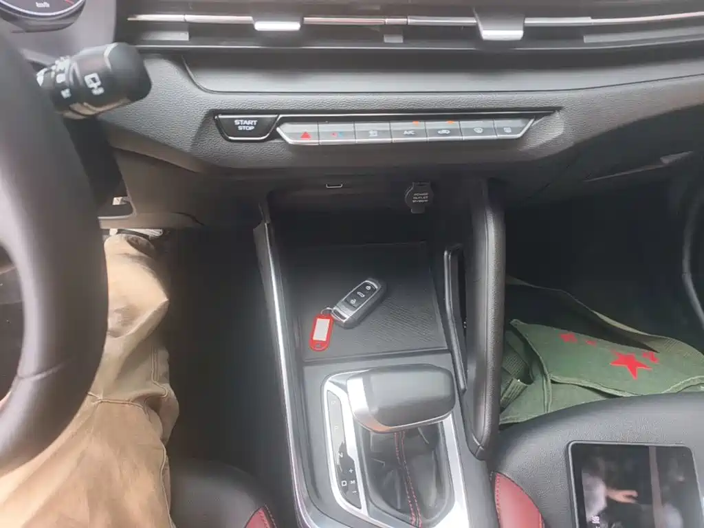 Geely Vision X3 — миниатюра 14