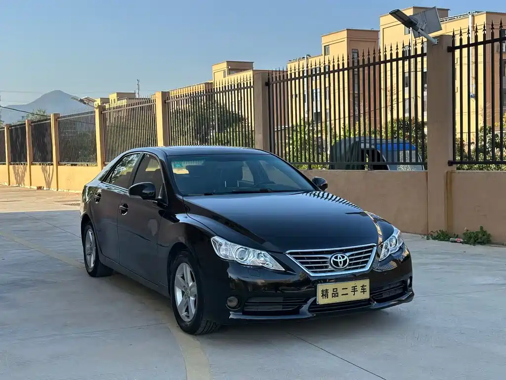 Toyota Reiz — миниатюра 3