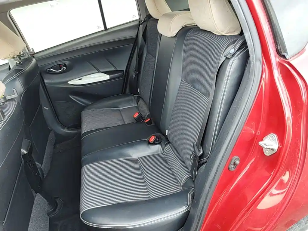 Toyota Yaris L — миниатюра 17