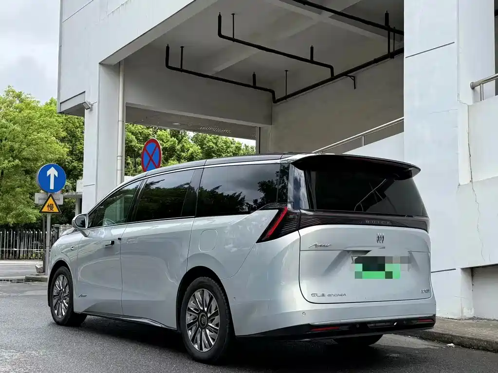 Buick Не похоже, что ты семья. — миниатюра 7