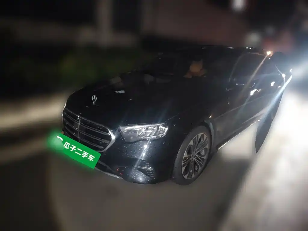 Mercedes-Benz E-Class — миниатюра 2