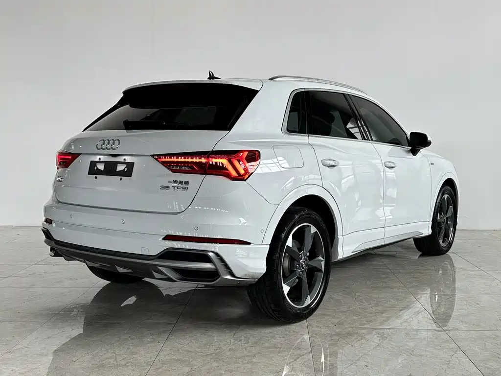 Audi Q3 2022 35 TFSI Fashion