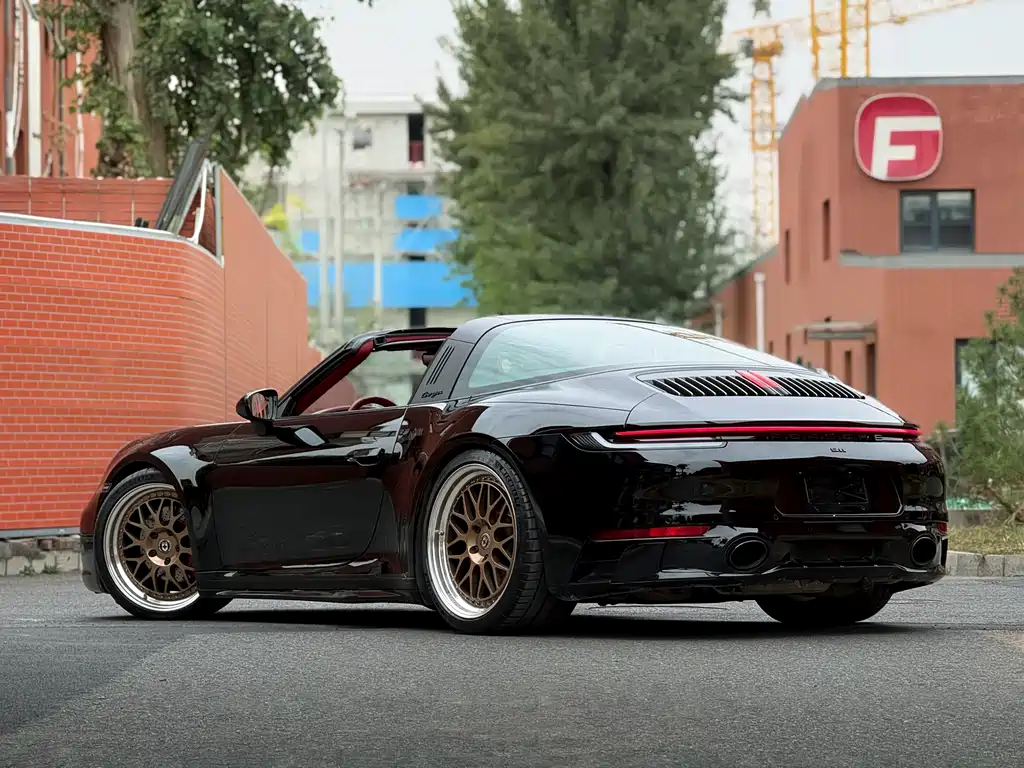 Porsche 911 — миниатюра 17