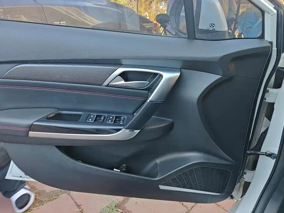 BAIC Senova D50 — миниатюра 7
