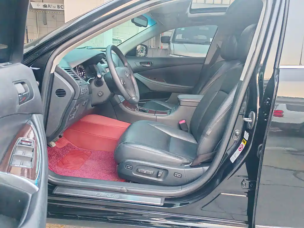 Lexus ES — миниатюра 9