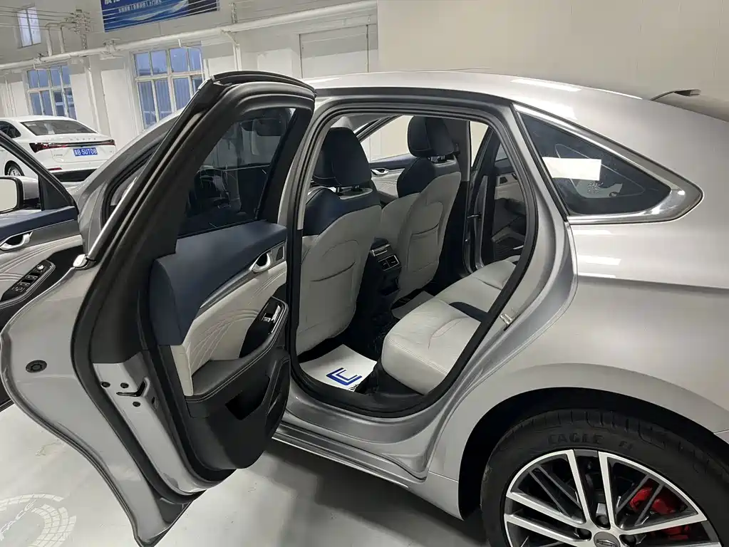 Geely Xingrui — миниатюра 12