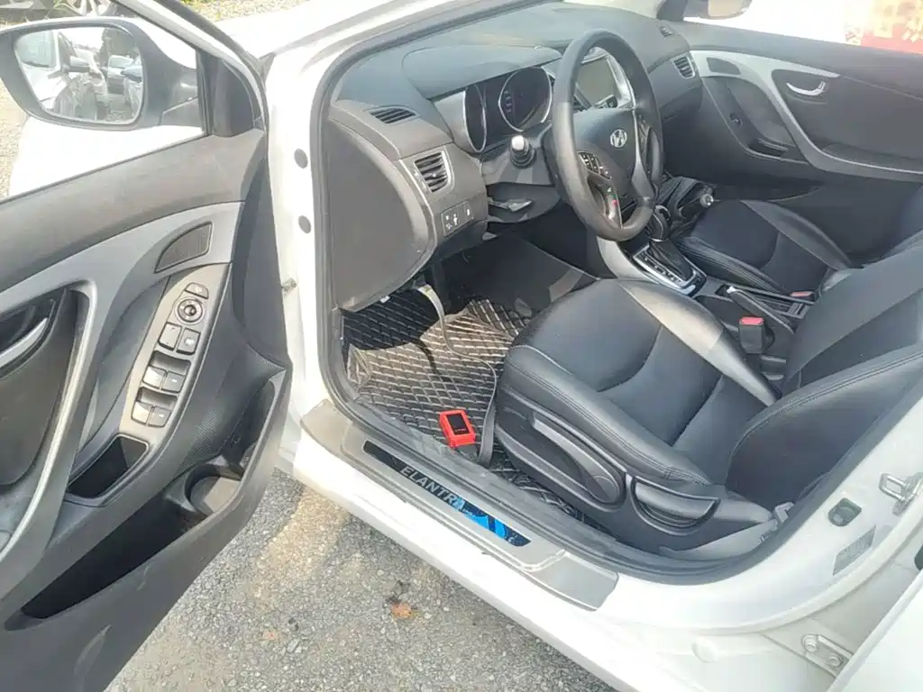 Hyundai Elantra Langdong — миниатюра 16