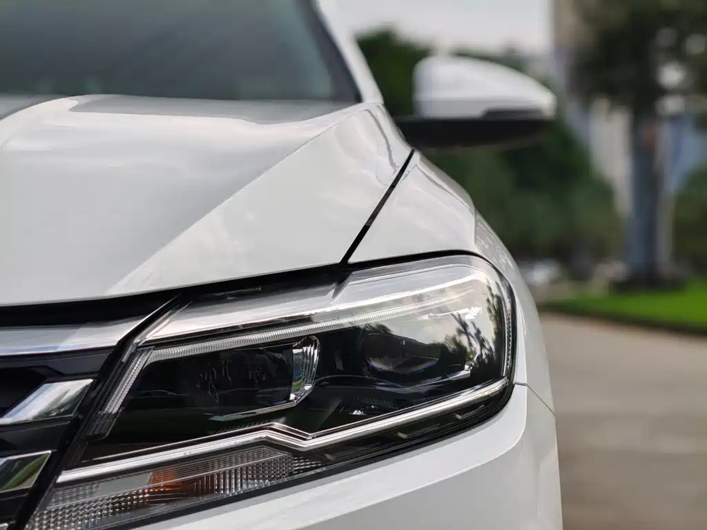 Volkswagen Lavida — миниатюра 4