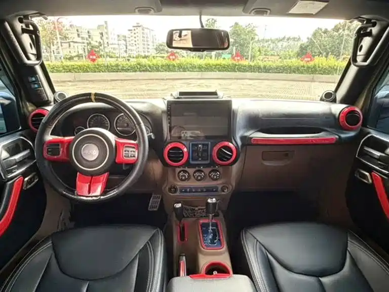 Jeep Wrangler — миниатюра 8