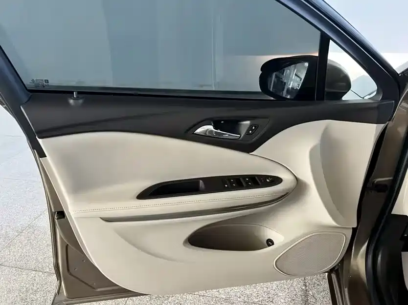 Buick Verano — миниатюра 24