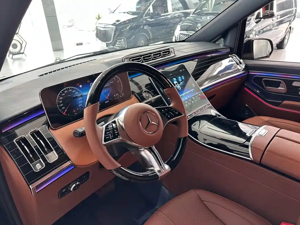 Mercedes-Benz Vito 2024 2.0T 7 мест