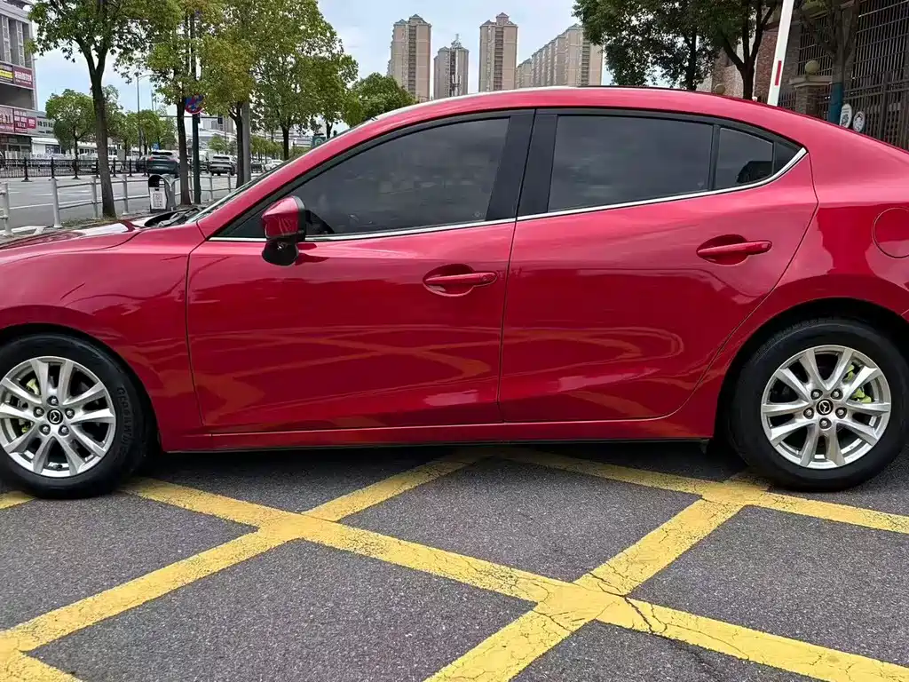 MAZDA  3 ANGKESAILA