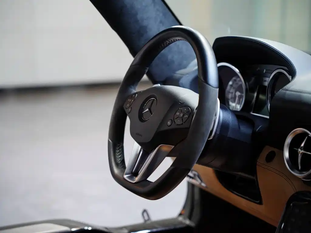 Mercedes-Benz SLS AMG — миниатюра 26