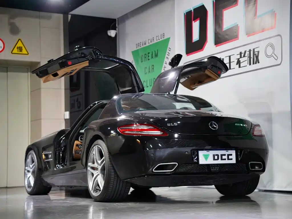 Mercedes-Benz SLS AMG — миниатюра 31