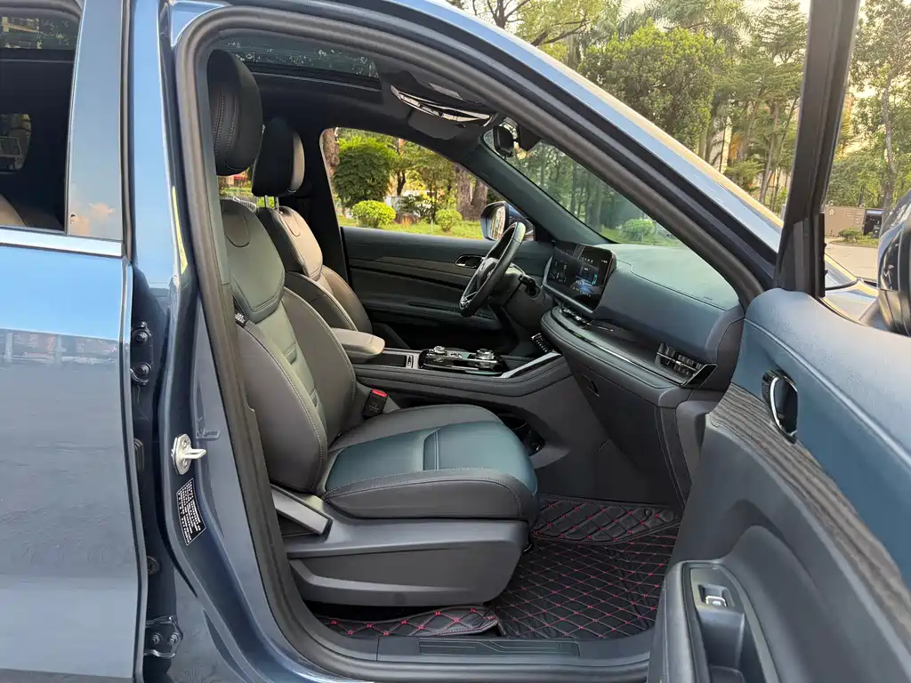 Ford Equator Sport — миниатюра 16