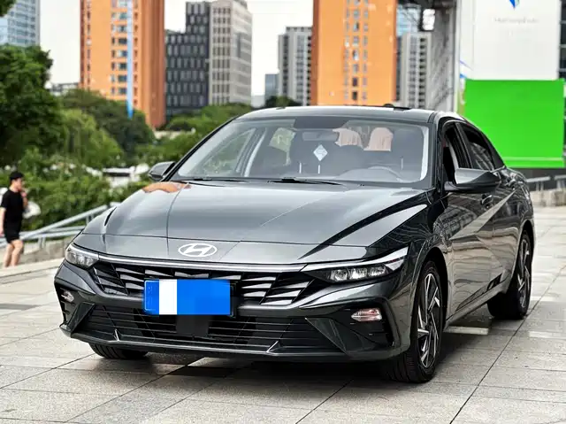 Hyundai Elantra