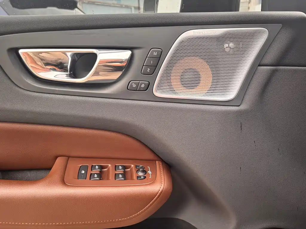 Volvo XC60 — миниатюра 8