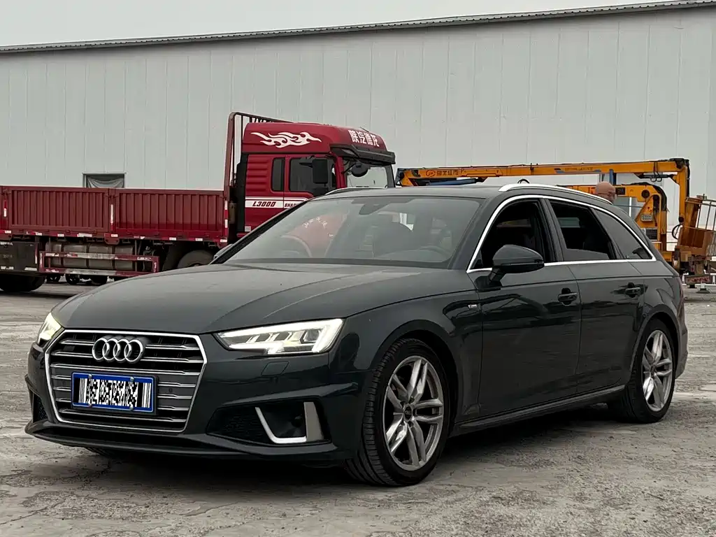 Audi A4 (Import)