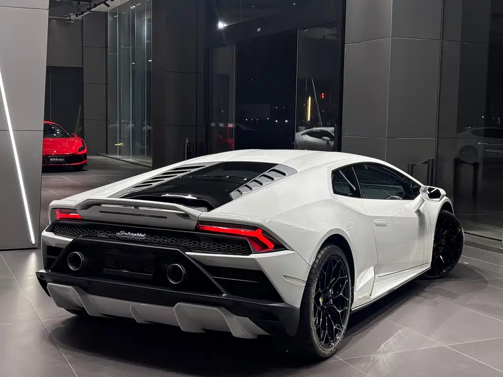 LAMBORGHINI HURACÁN
