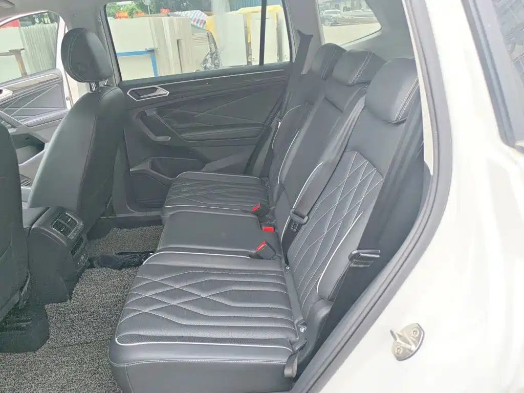Volkswagen Tiguan L — миниатюра 18