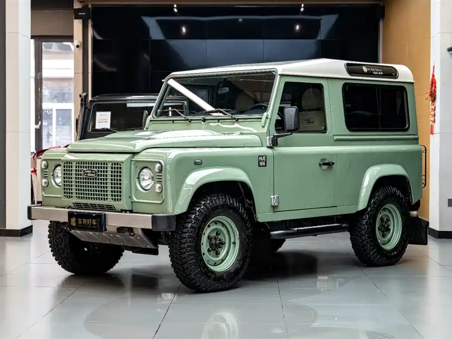 Land Rover Defender 2018