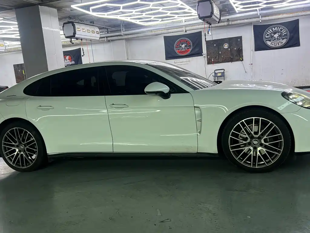 Porsche Panamera — миниатюра 4