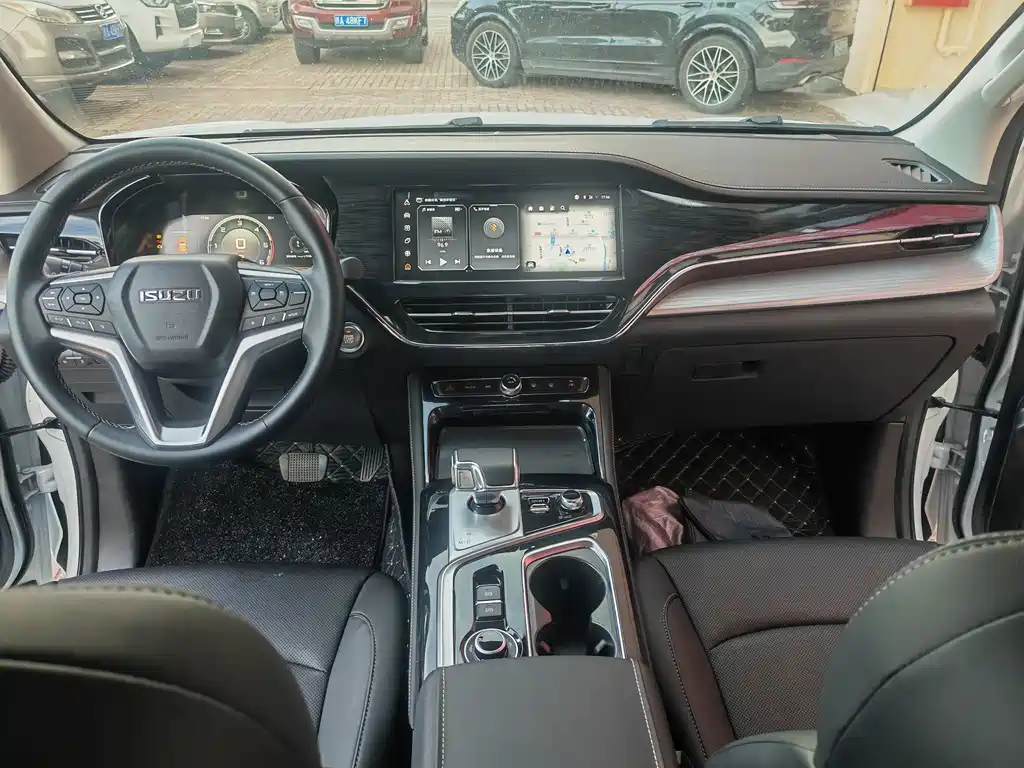 Isuzu D-MAX — миниатюра 9