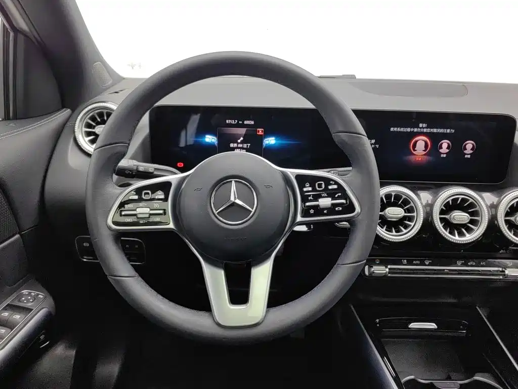 Mercedes-Benz GLA — миниатюра 11