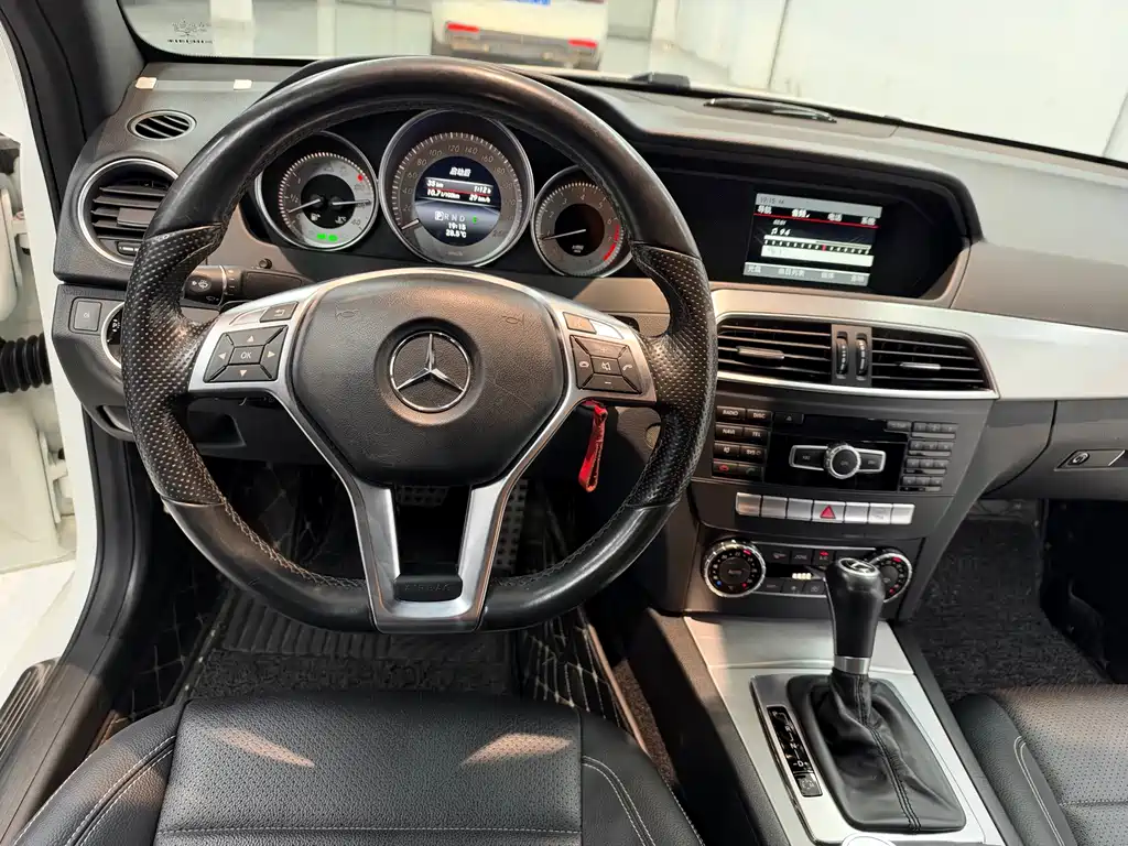 Mercedes-Benz C-Class (Import) — миниатюра 15