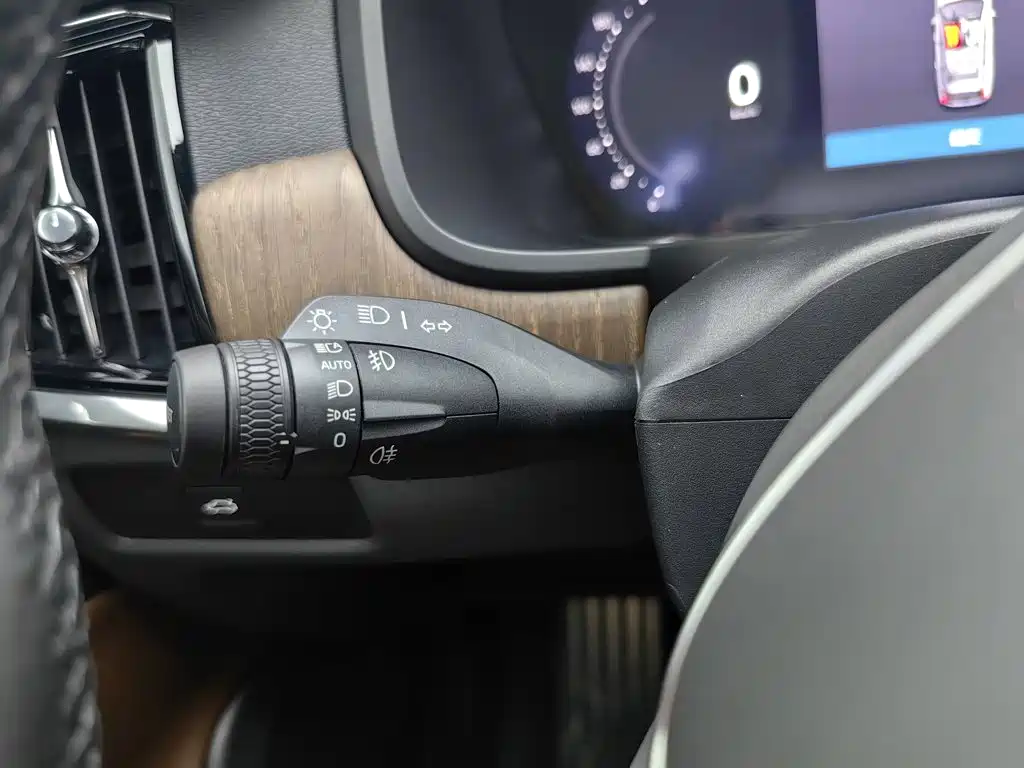 Volvo V90 — миниатюра 21