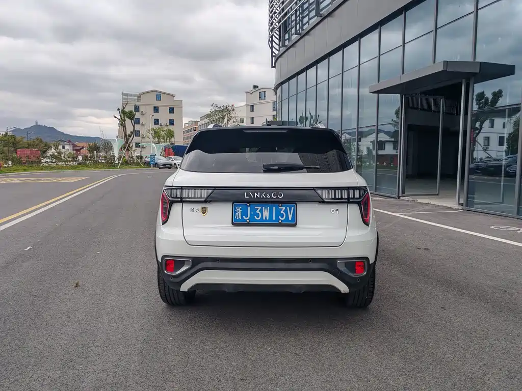 Lynk & Co 01 - фото 13
