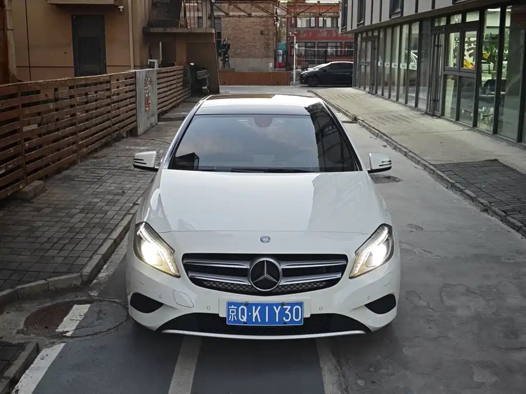 Mercedes-Benz A-Class (Import) — миниатюра 2