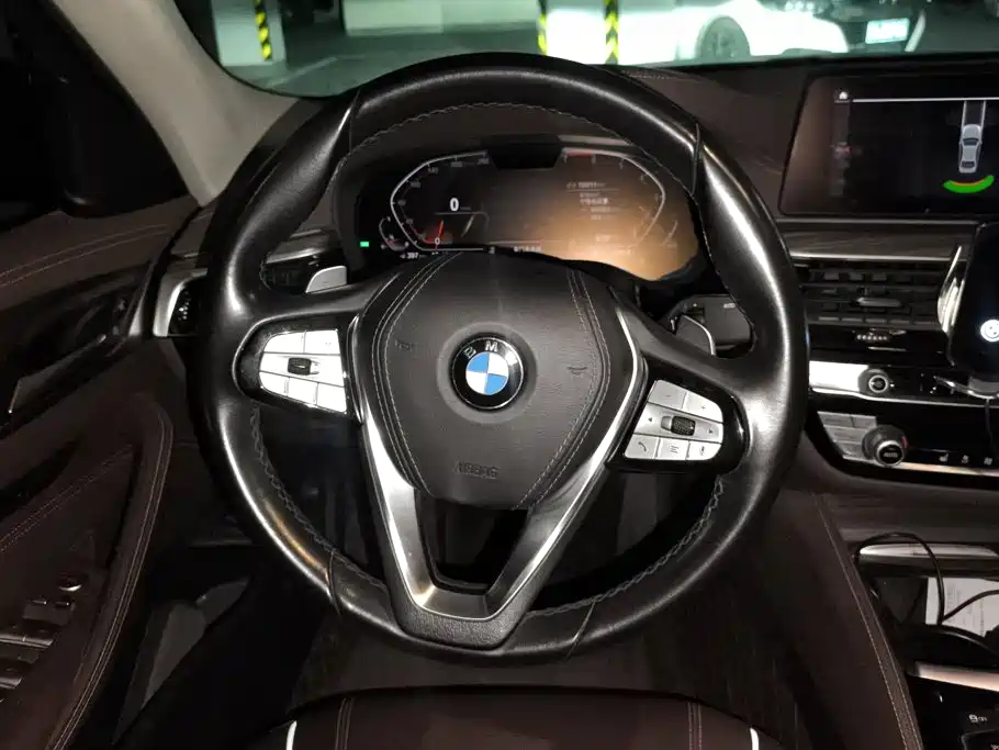 BMW 5 Series — миниатюра 15