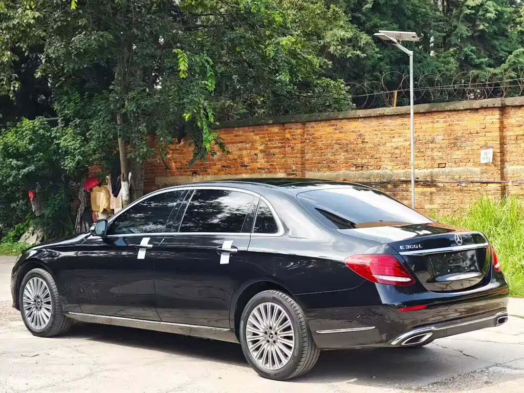 Mercedes-Benz E-Class E 2020 E 300 L Fashion
