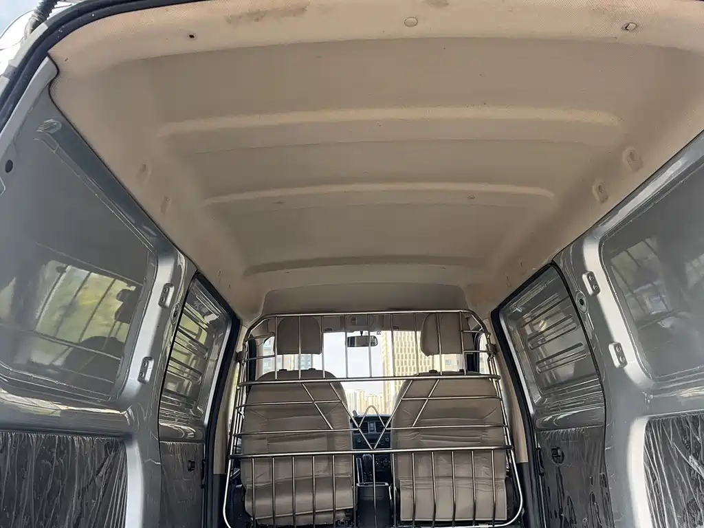 Wuling Rongguang — миниатюра 18