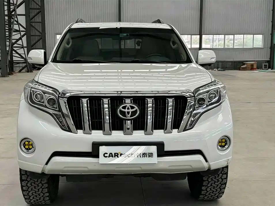 Toyota Land Cruiser Prado 2016 2.7L AT Standard