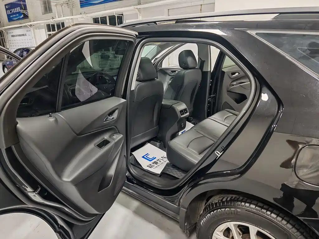 Chevrolet Equinox — миниатюра 9