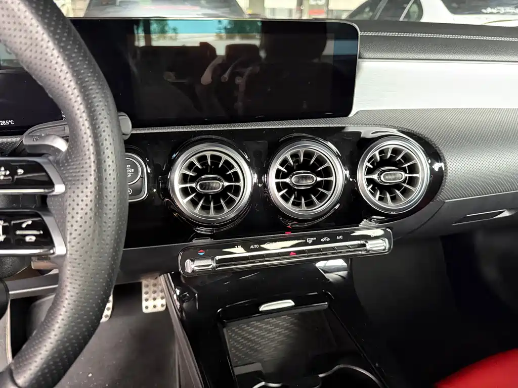 Mercedes-Benz A-Class AMG — миниатюра 8