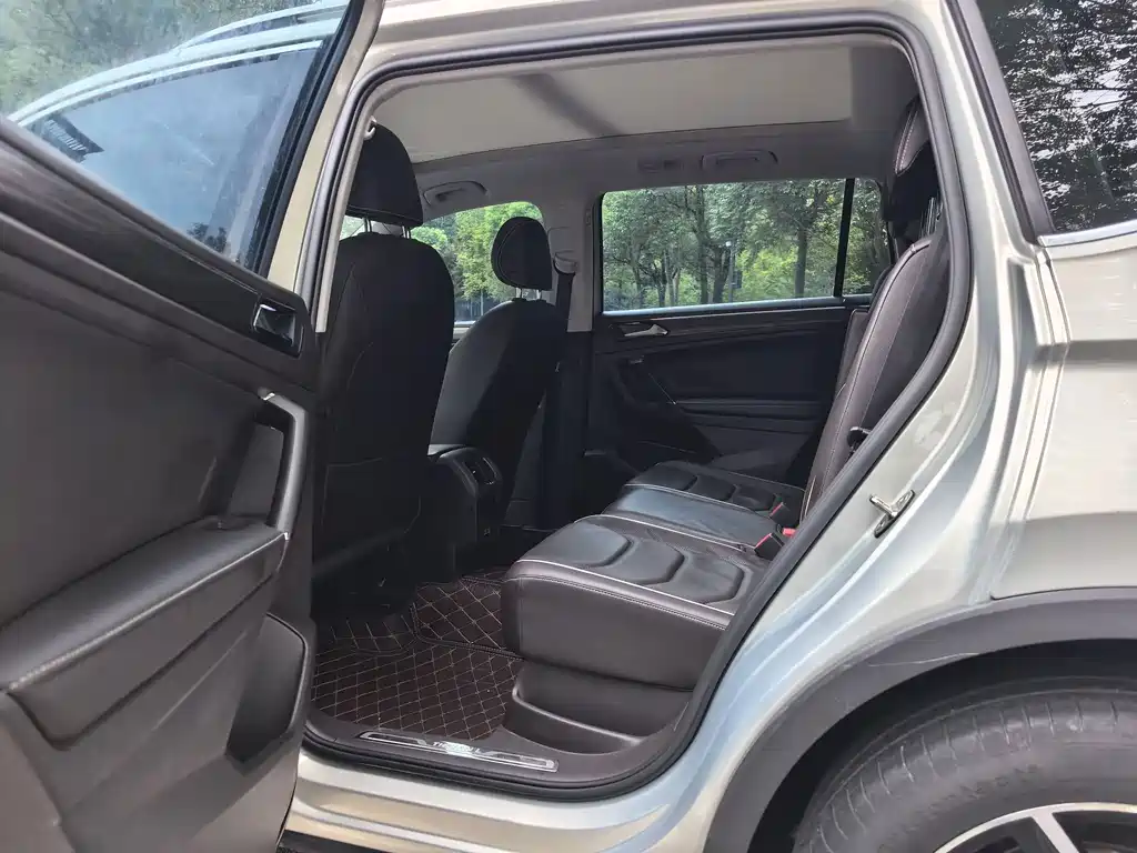 Volkswagen Tiguan L — миниатюра 9