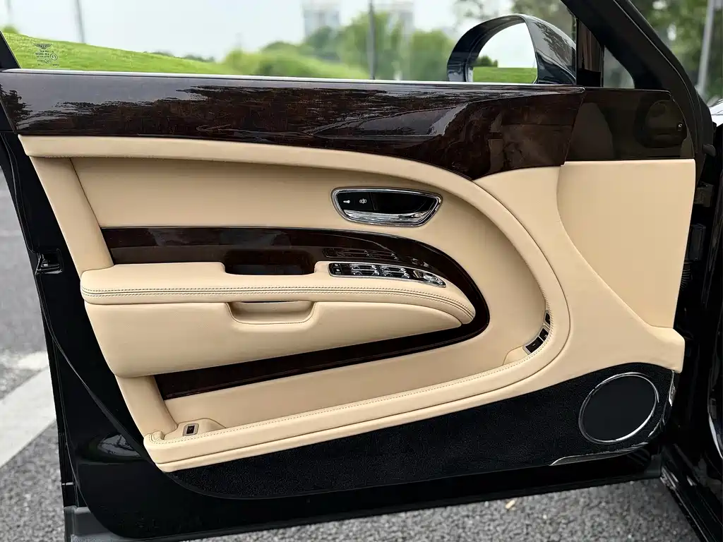 Bentley Mulsanne — миниатюра 21