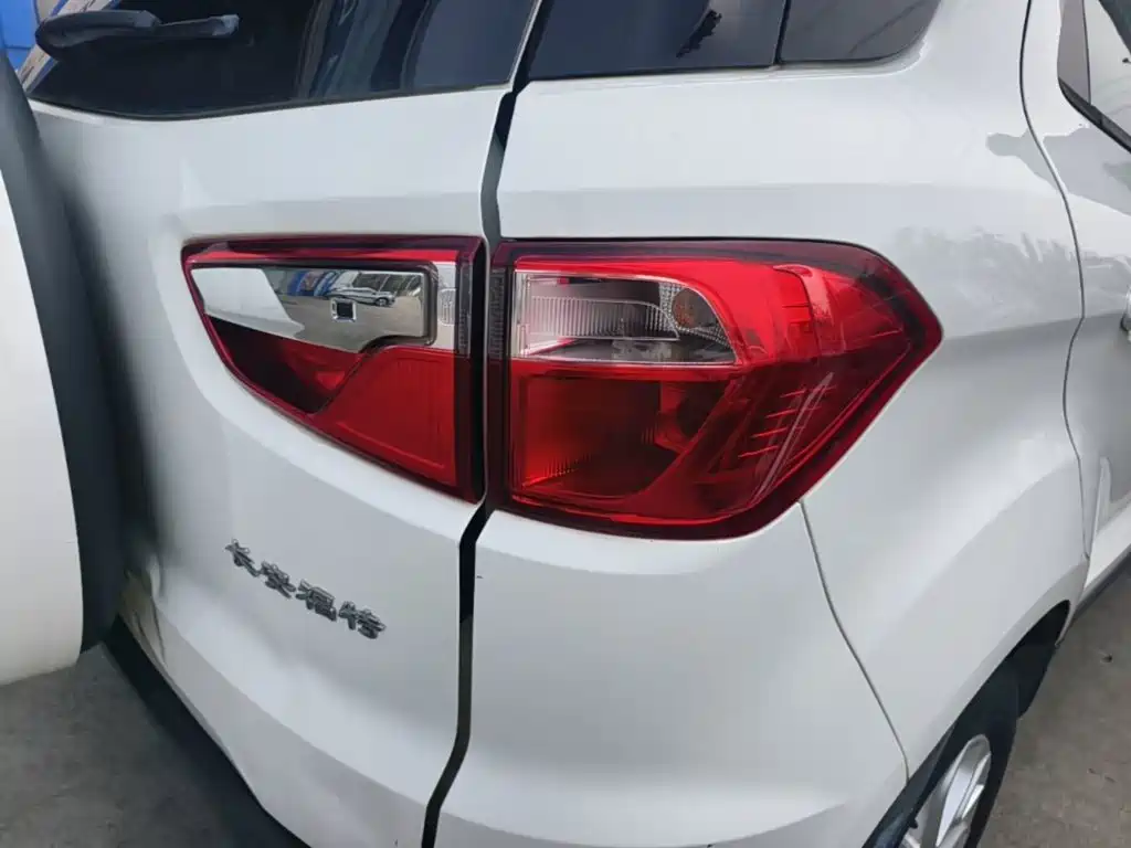 Ford Ecosport — миниатюра 8