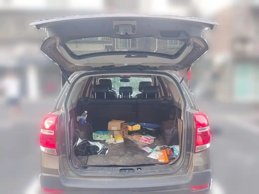 Chevrolet Captiva — миниатюра 10