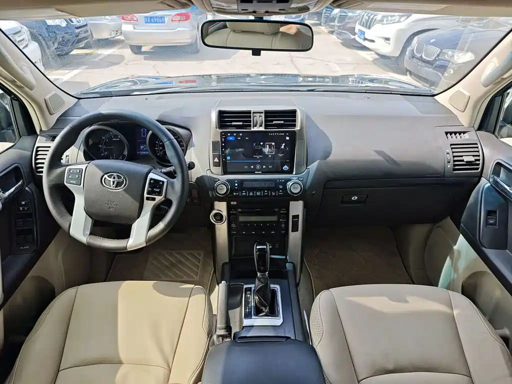 Toyota Land Cruiser Prado 2010 4.0L AT TX-L