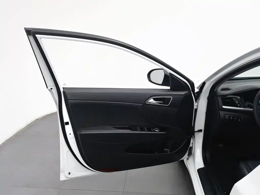 Hyundai Mistra — миниатюра 8