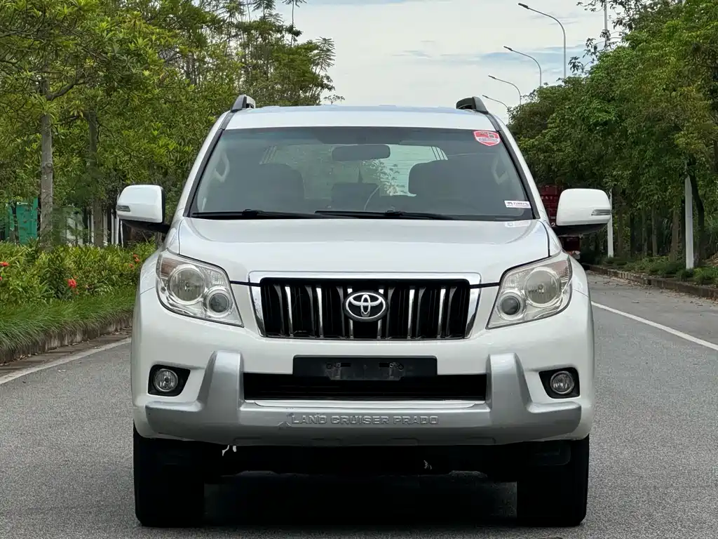 Toyota Land Cruiser Prado 2010 2.7L AT